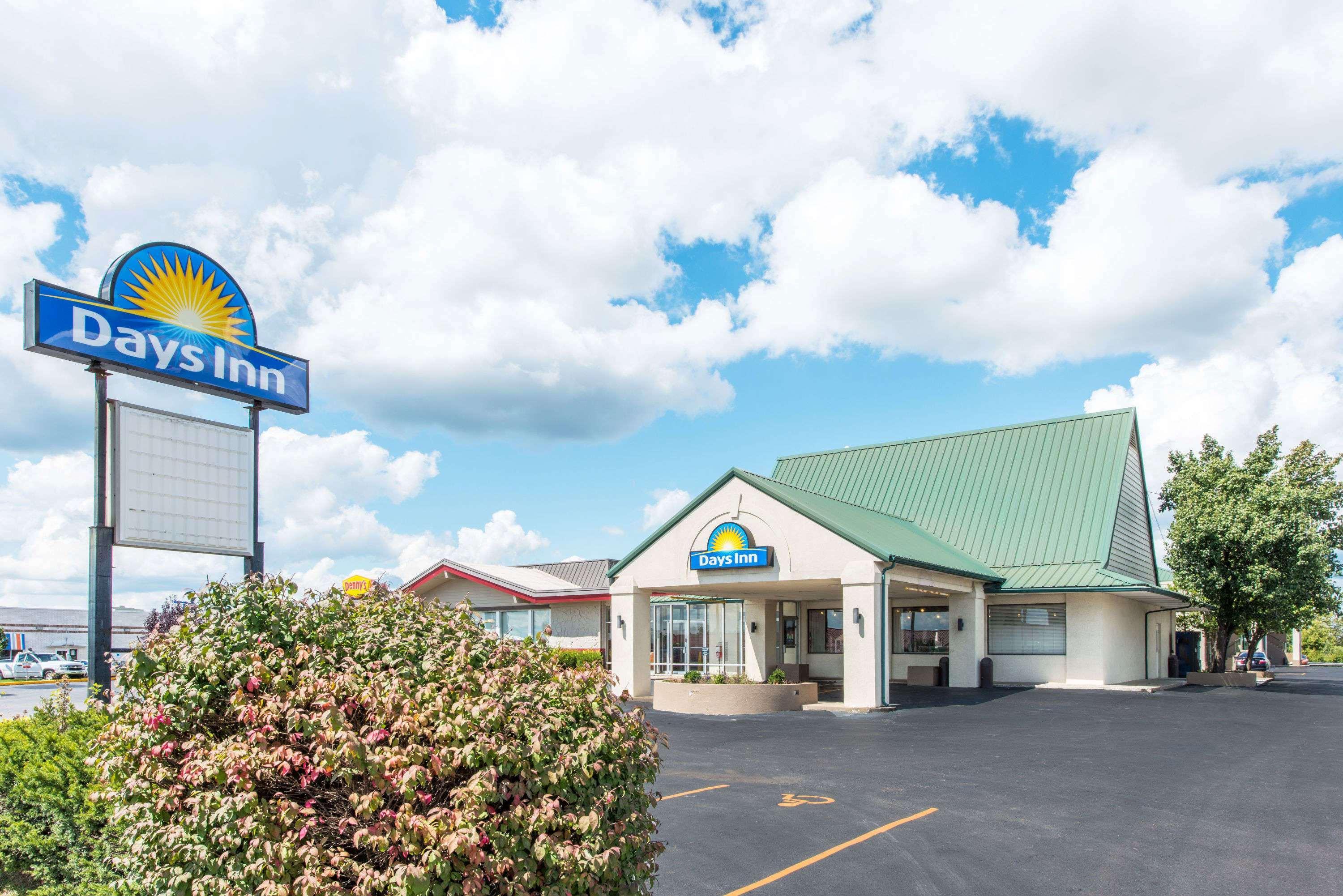 Days Inn By Wyndham Елизабеттаун Екстериор снимка